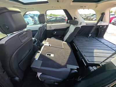 2025 Land Rover Discovery Dynamic SE