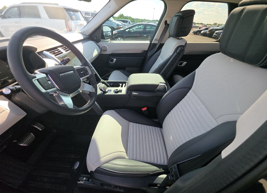 2025 Land Rover Discovery Dynamic SE