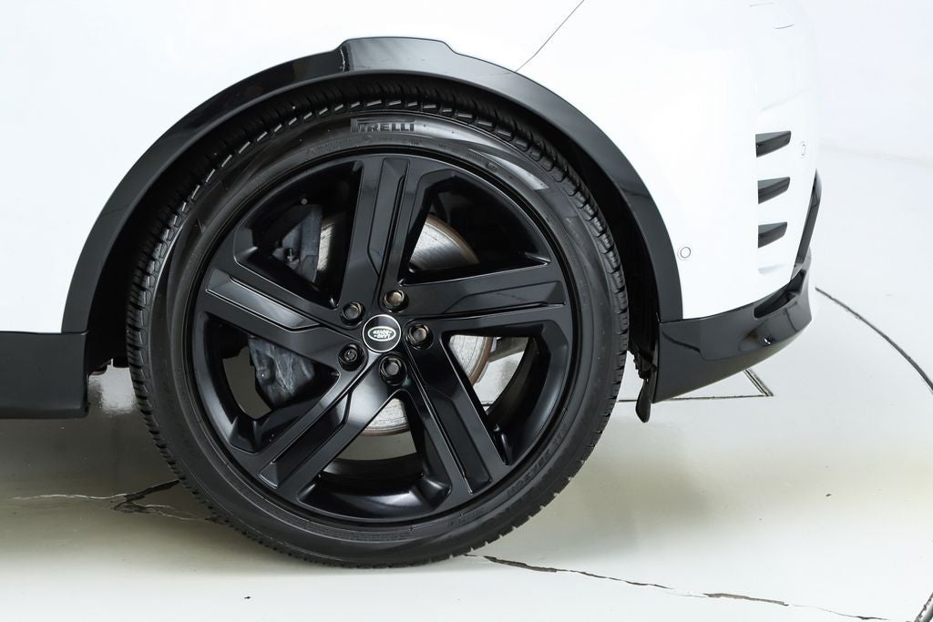 2024 Land Rover Discovery Dynamic SE