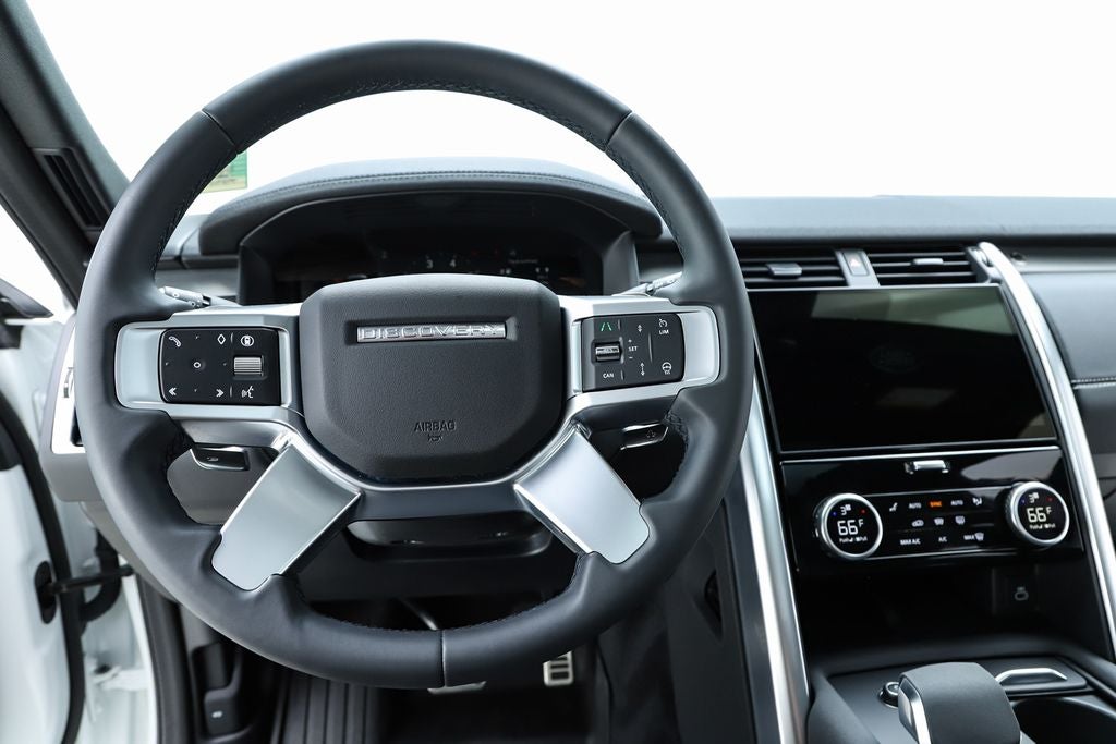 2024 Land Rover Discovery Dynamic SE