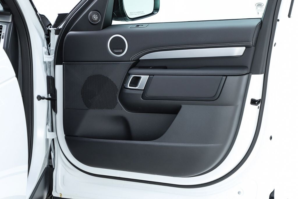 2024 Land Rover Discovery Dynamic SE