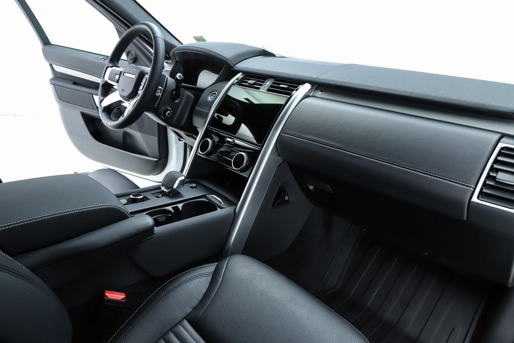 2024 Land Rover Discovery Dynamic SE