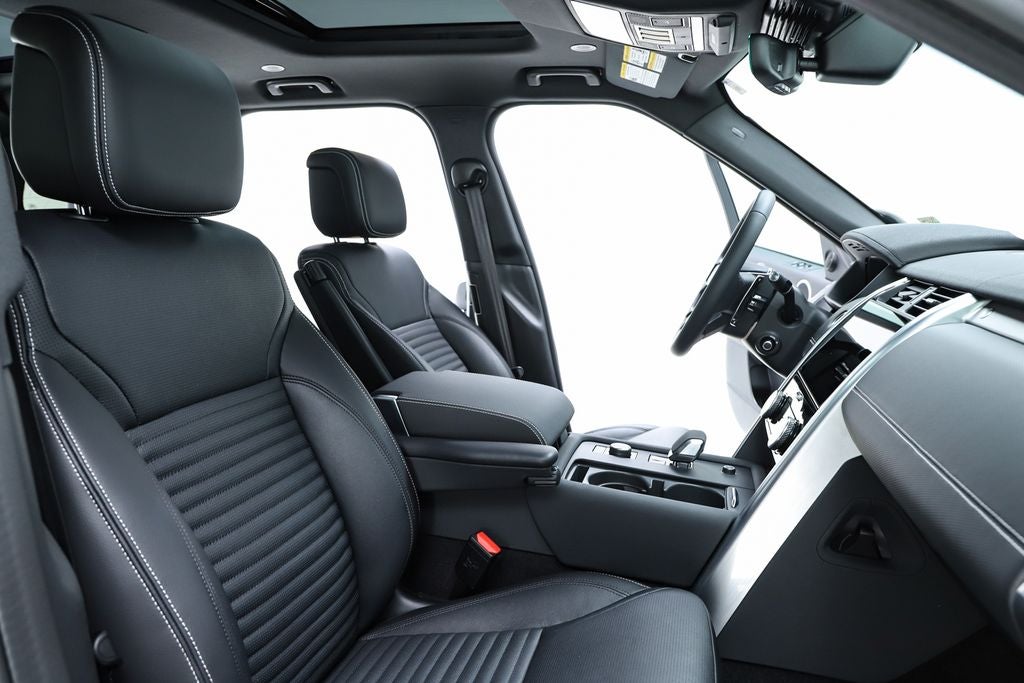 2024 Land Rover Discovery Dynamic SE