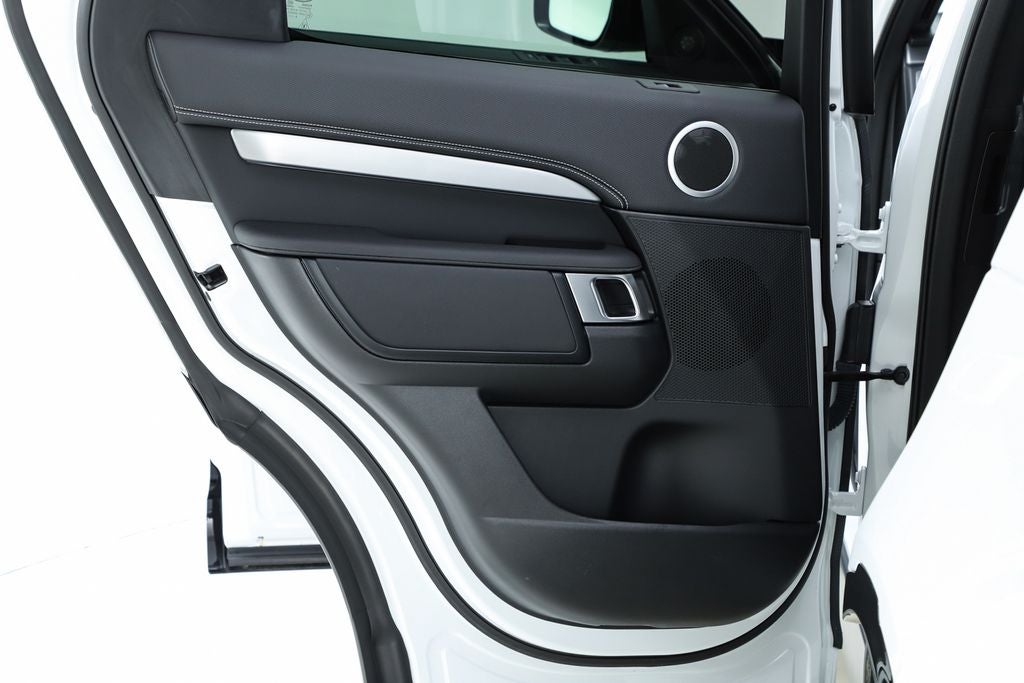 2024 Land Rover Discovery Dynamic SE