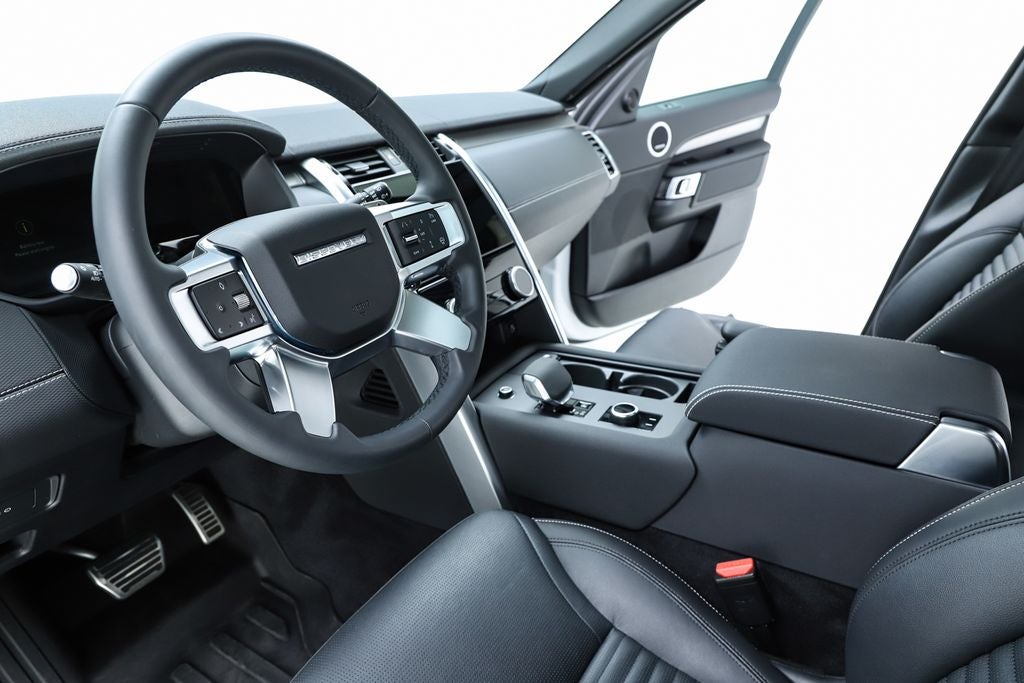 2024 Land Rover Discovery Dynamic SE