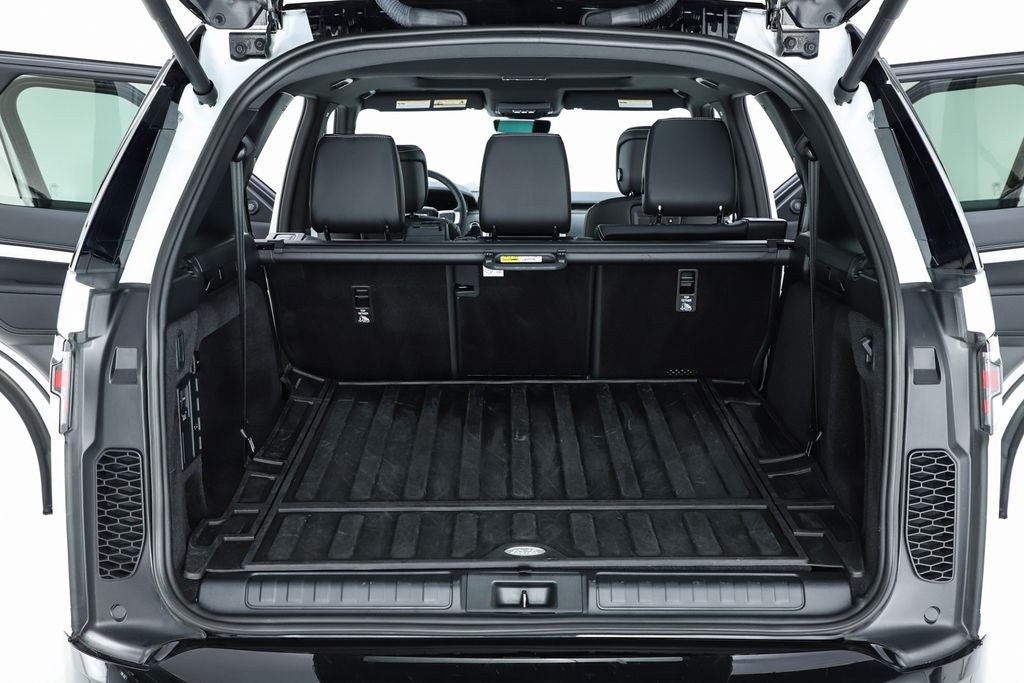 2024 Land Rover Discovery Dynamic SE