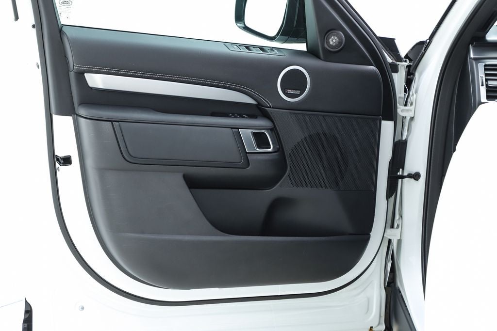 2023 Land Rover Discovery S R-Dynamic