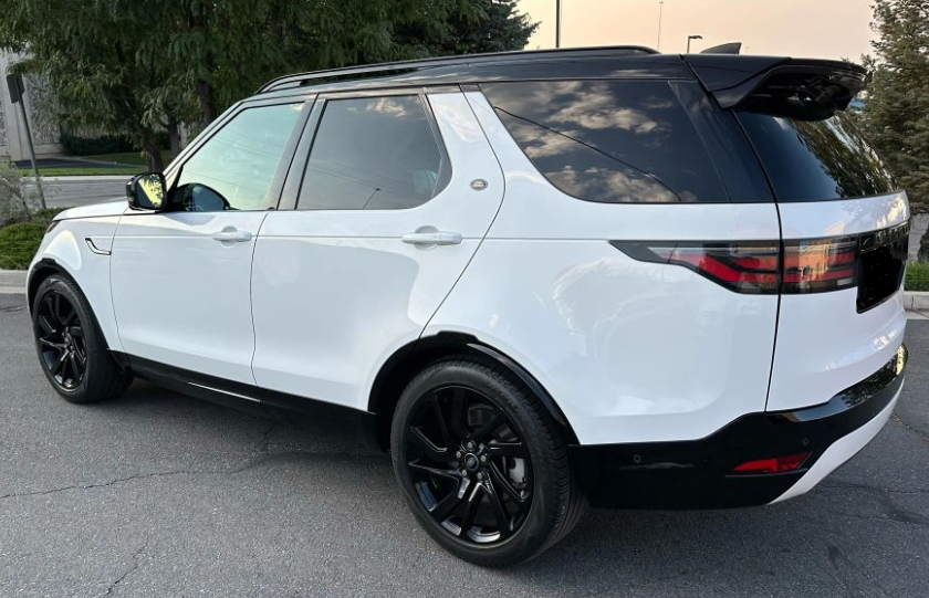 2023 Land Rover Discovery S R-Dynamic