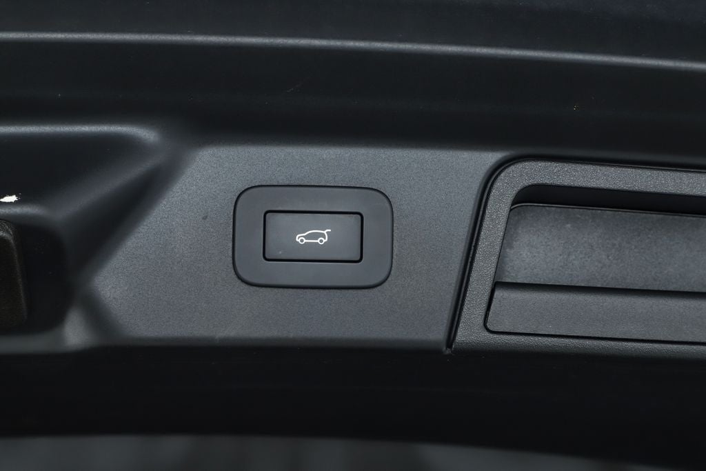 2023 Land Rover Range Rover Velar R-Dynamic S