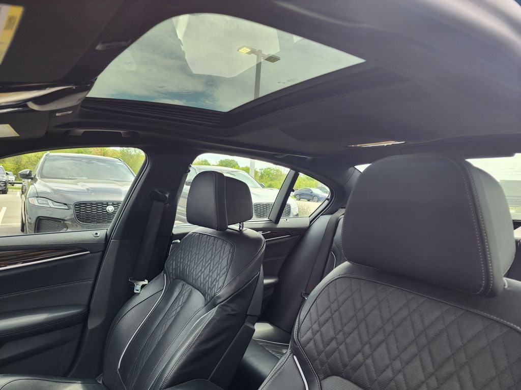 2023 BMW 5 Series M550i xDrive