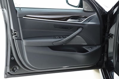 2023 BMW 5 Series M550i xDrive
