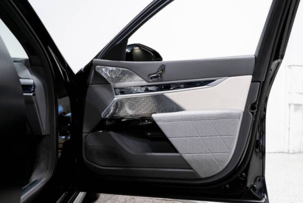 2023 BMW 7 Series 760i xDrive