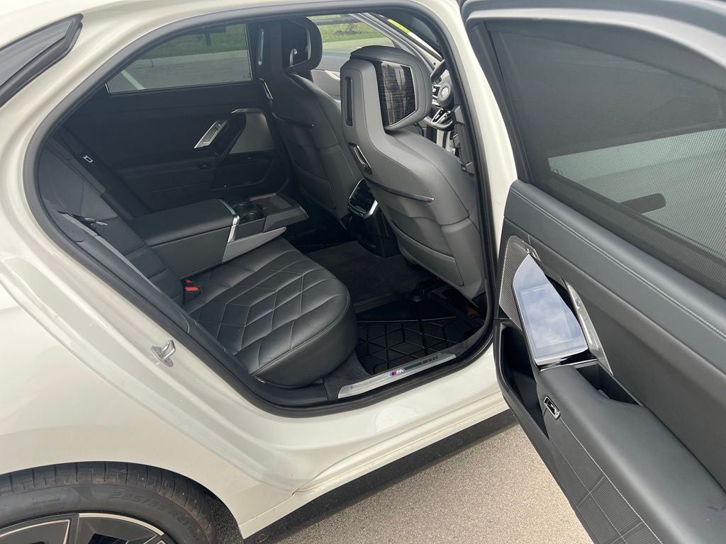 2024 BMW 7 Series 760i xDrive