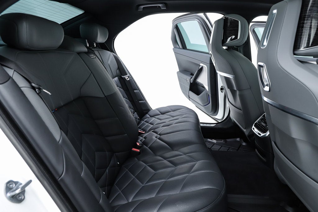 2024 BMW 7 Series 760i xDrive