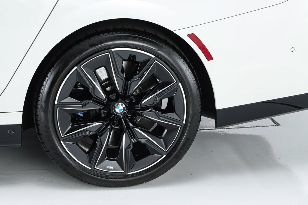 2024 BMW 7 Series 760i xDrive