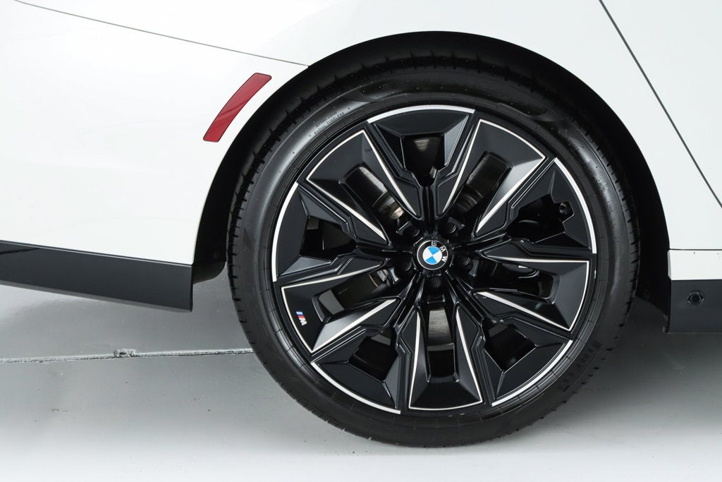 2024 BMW 7 Series 760i xDrive