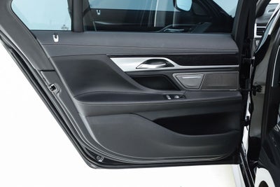 2019 BMW 7 Series 740i