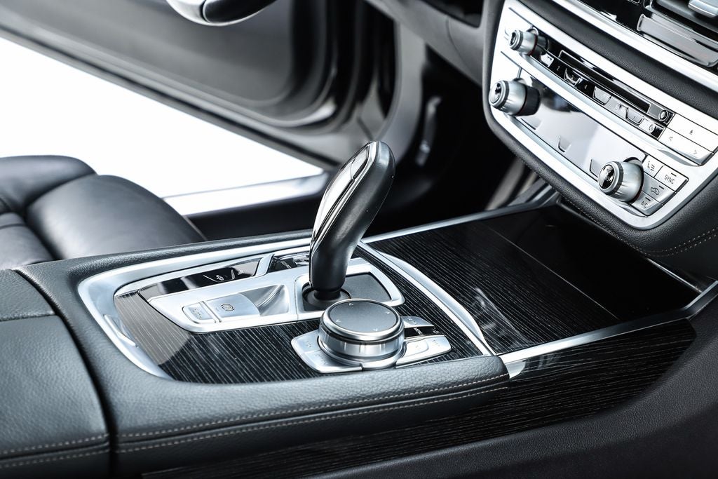 2019 BMW 7 Series 740i