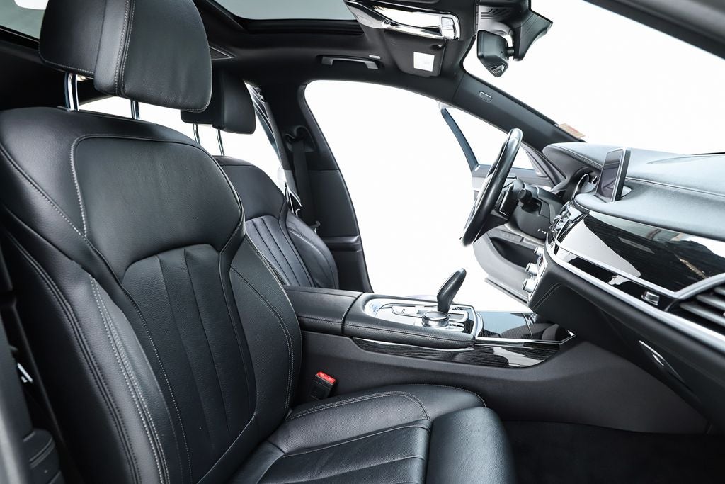 2019 BMW 7 Series 740i