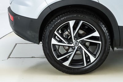 2022 Volvo XC40 R-Design