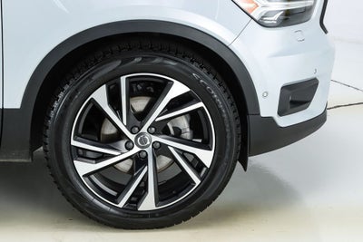 2022 Volvo XC40 R-Design
