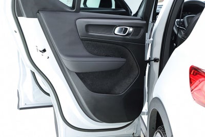 2022 Volvo XC40 R-Design