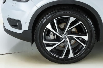2022 Volvo XC40 R-Design