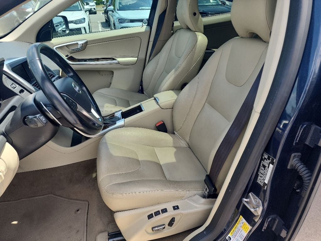 2015 Volvo XC60 T6 Premier Plus