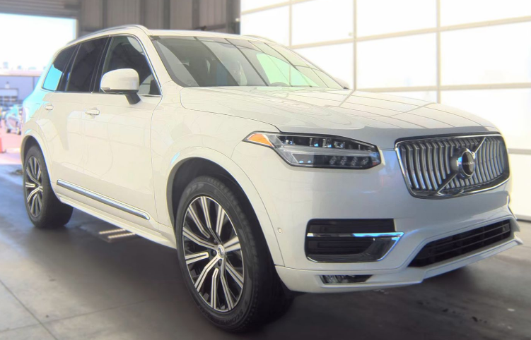 2022 Volvo XC90 T6 Inscription