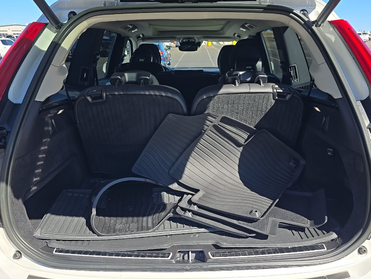 2022 Volvo XC90 T6 Inscription