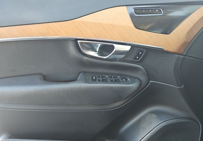 2023 Volvo XC90 B5 Plus