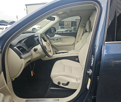 2023 Volvo XC90 B5 Core