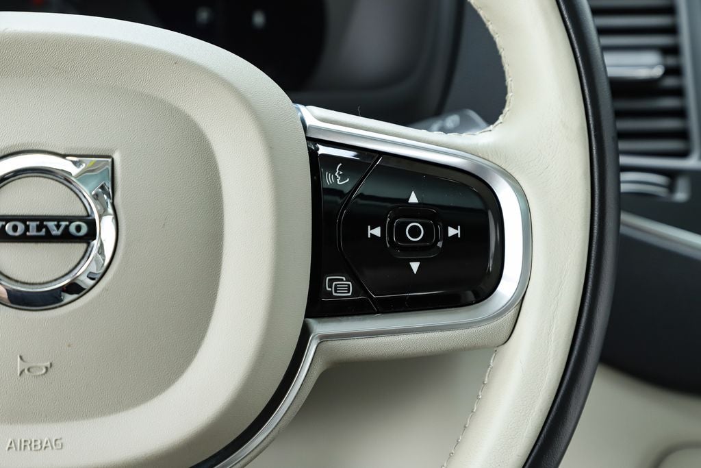 2023 Volvo XC90 B5 Core
