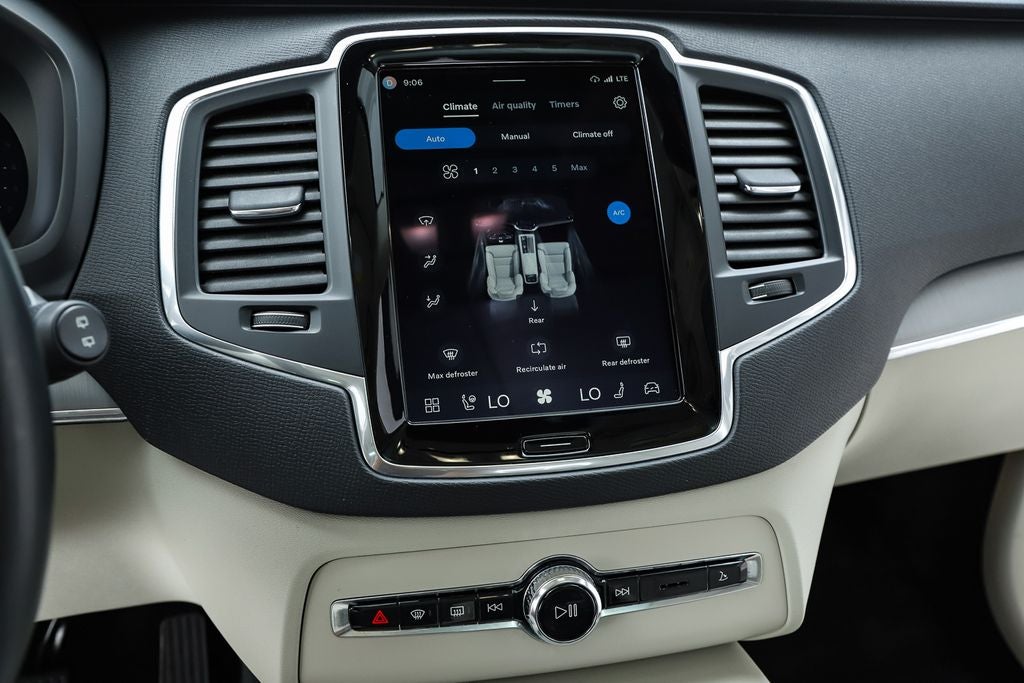 2023 Volvo XC90 B5 Core