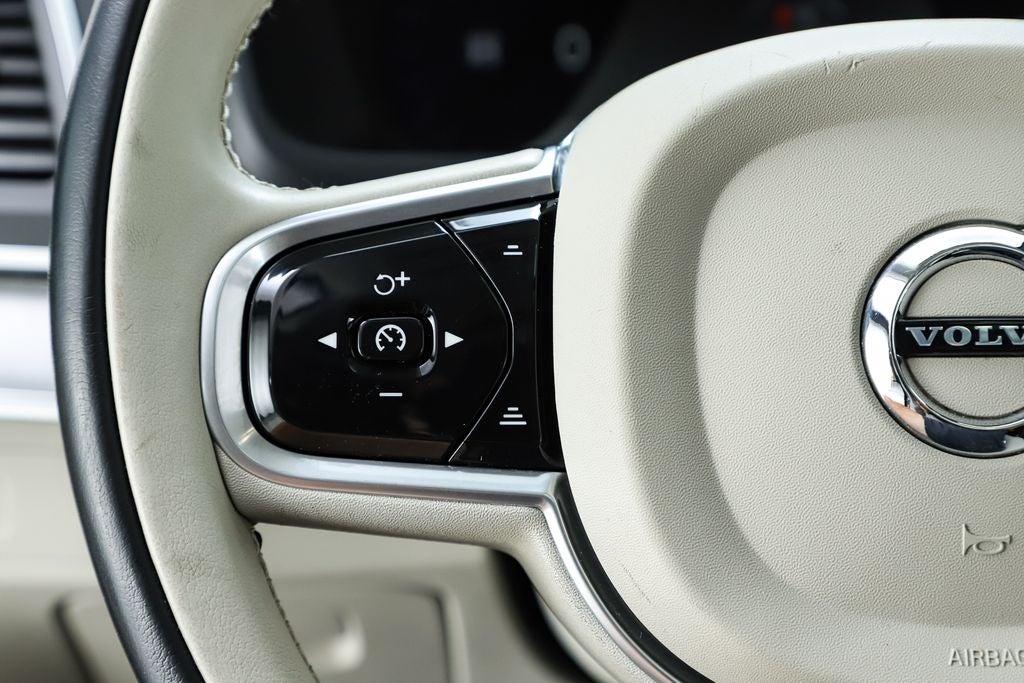 2023 Volvo XC90 B5 Core