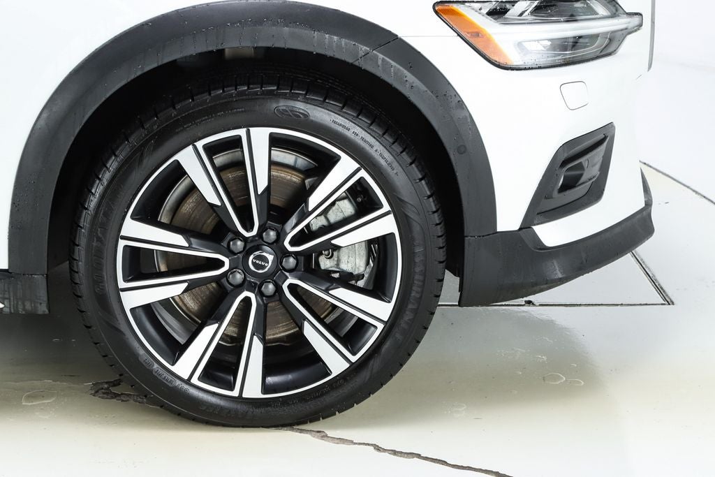 2023 Volvo V60 Cross Country Ultimate