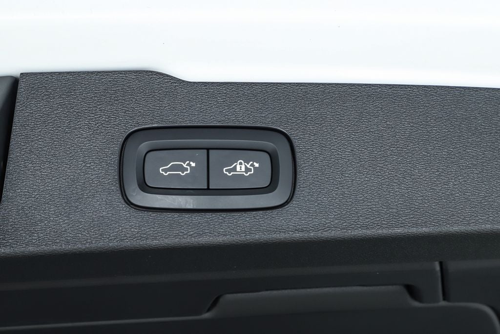 2023 Volvo V60 Cross Country Ultimate