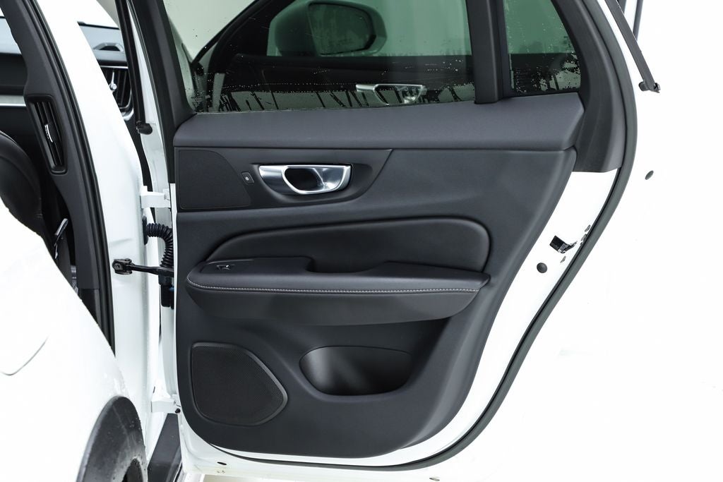 2023 Volvo V60 Cross Country Ultimate