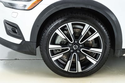 2023 Volvo V60 Cross Country Ultimate