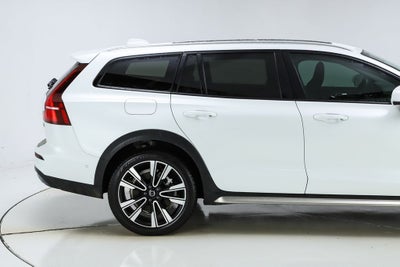 2023 Volvo V60 Cross Country Ultimate
