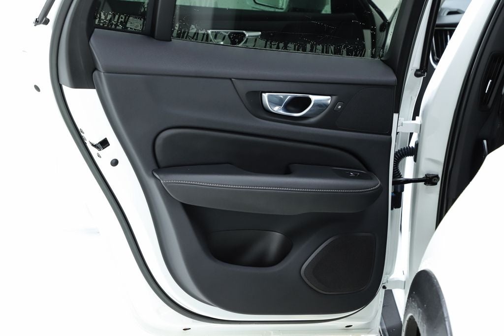 2023 Volvo V60 Cross Country Ultimate