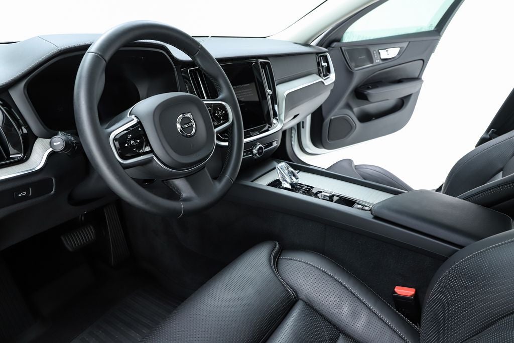 2023 Volvo V60 Cross Country Ultimate