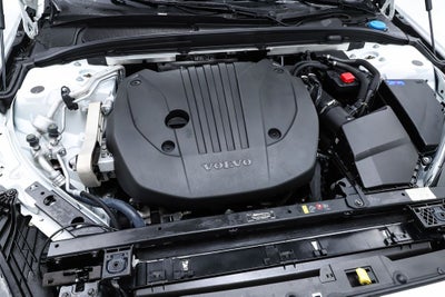 2023 Volvo V60 Cross Country Ultimate