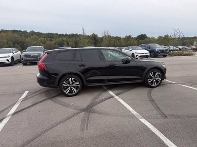 2024 Volvo V60 Cross Country B5 Plus