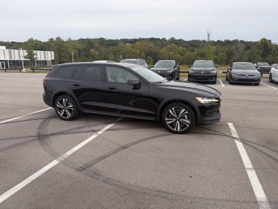 2024 Volvo V60 Cross Country B5 Plus