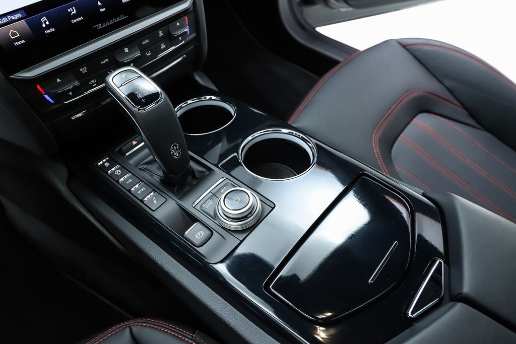 2023 Maserati Quattroporte Modena