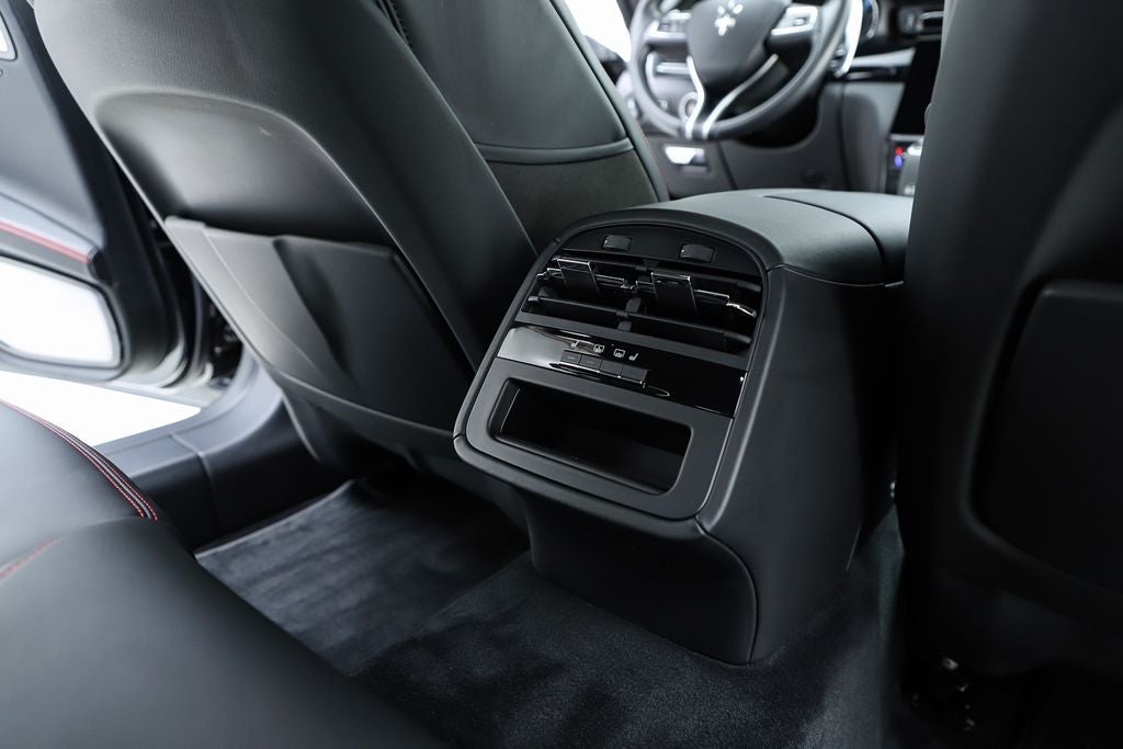 2023 Maserati Quattroporte Modena