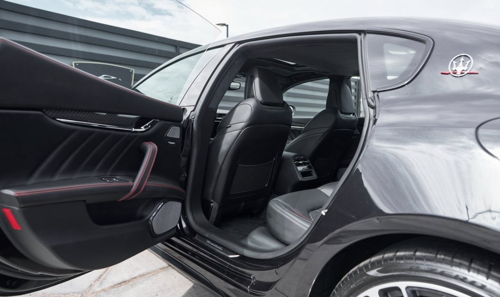 2021 Maserati Quattroporte Trofeo