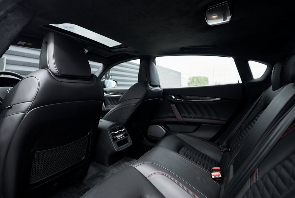 2021 Maserati Quattroporte Trofeo