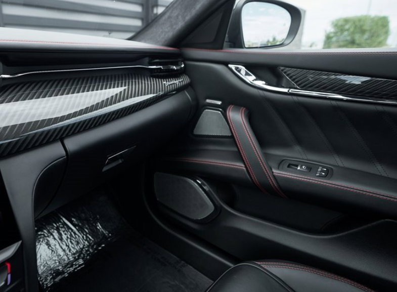 2021 Maserati Quattroporte Trofeo